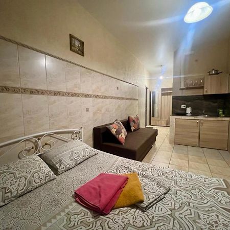 Studio Apartment Metro Pechersk เคียฟ ภายนอก รูปภาพ